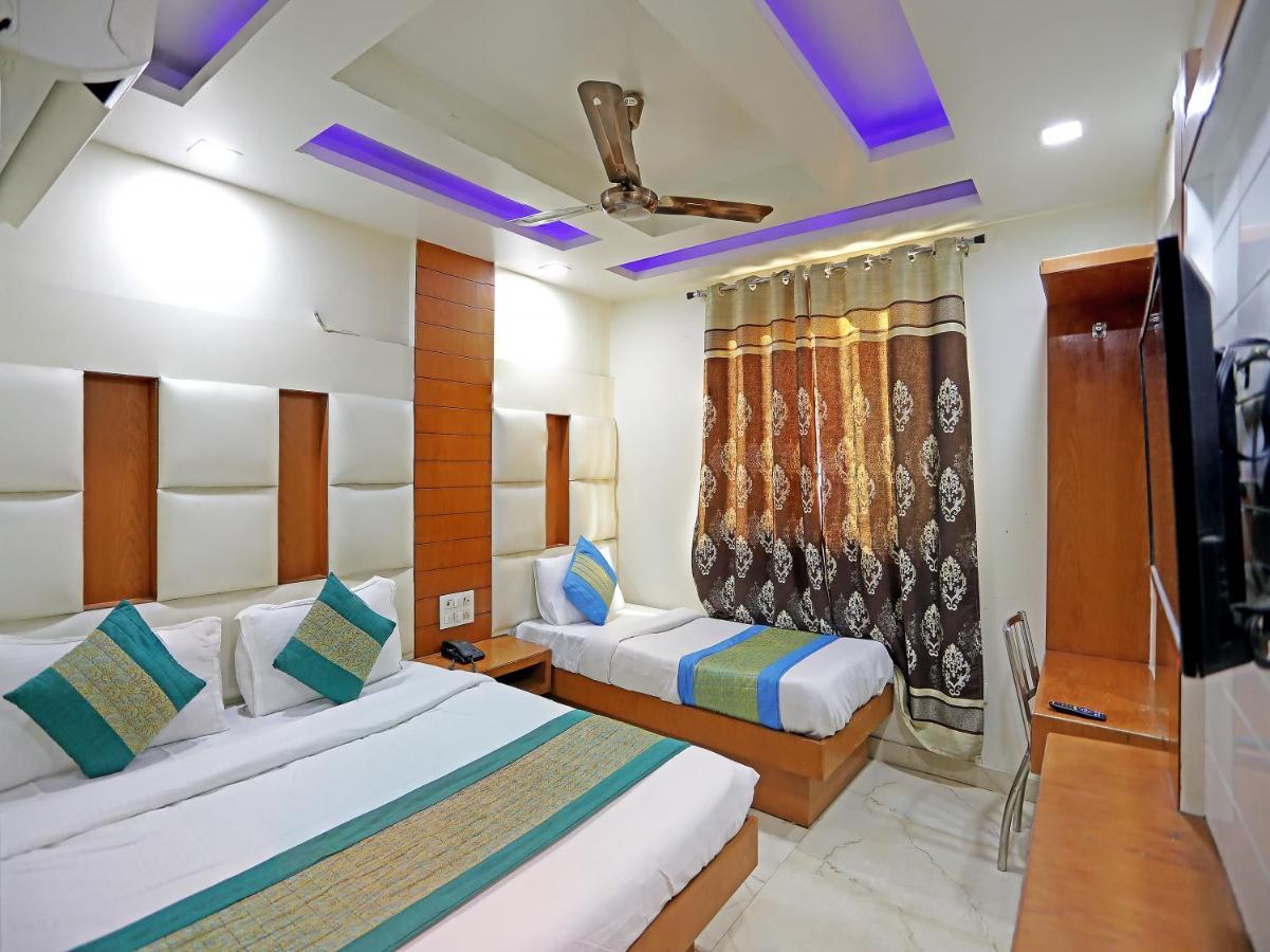 Hotel Tashkent Palace - Near Railway Station 3*