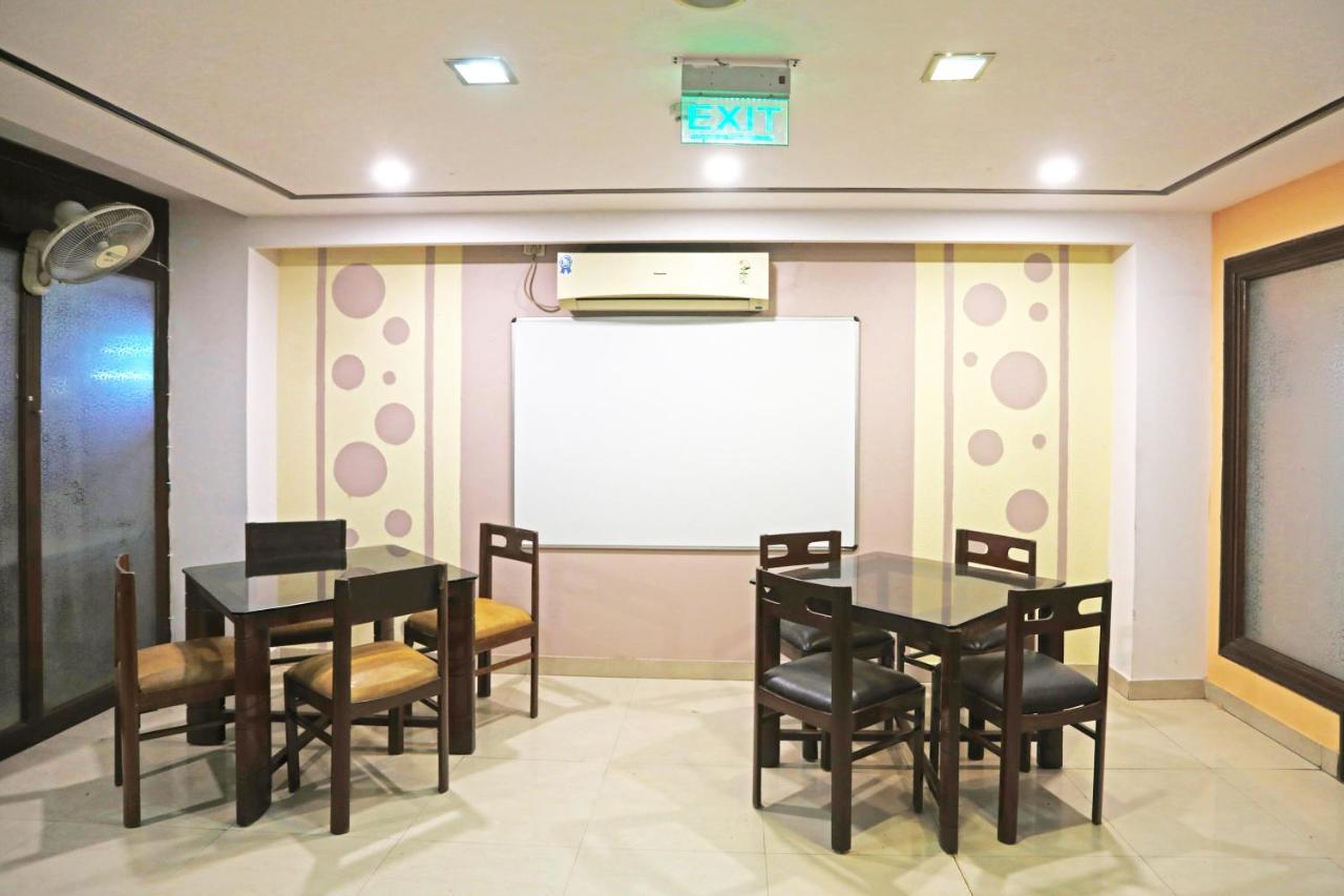Tashkent Palace - Near Railway Station 3* New Delhi