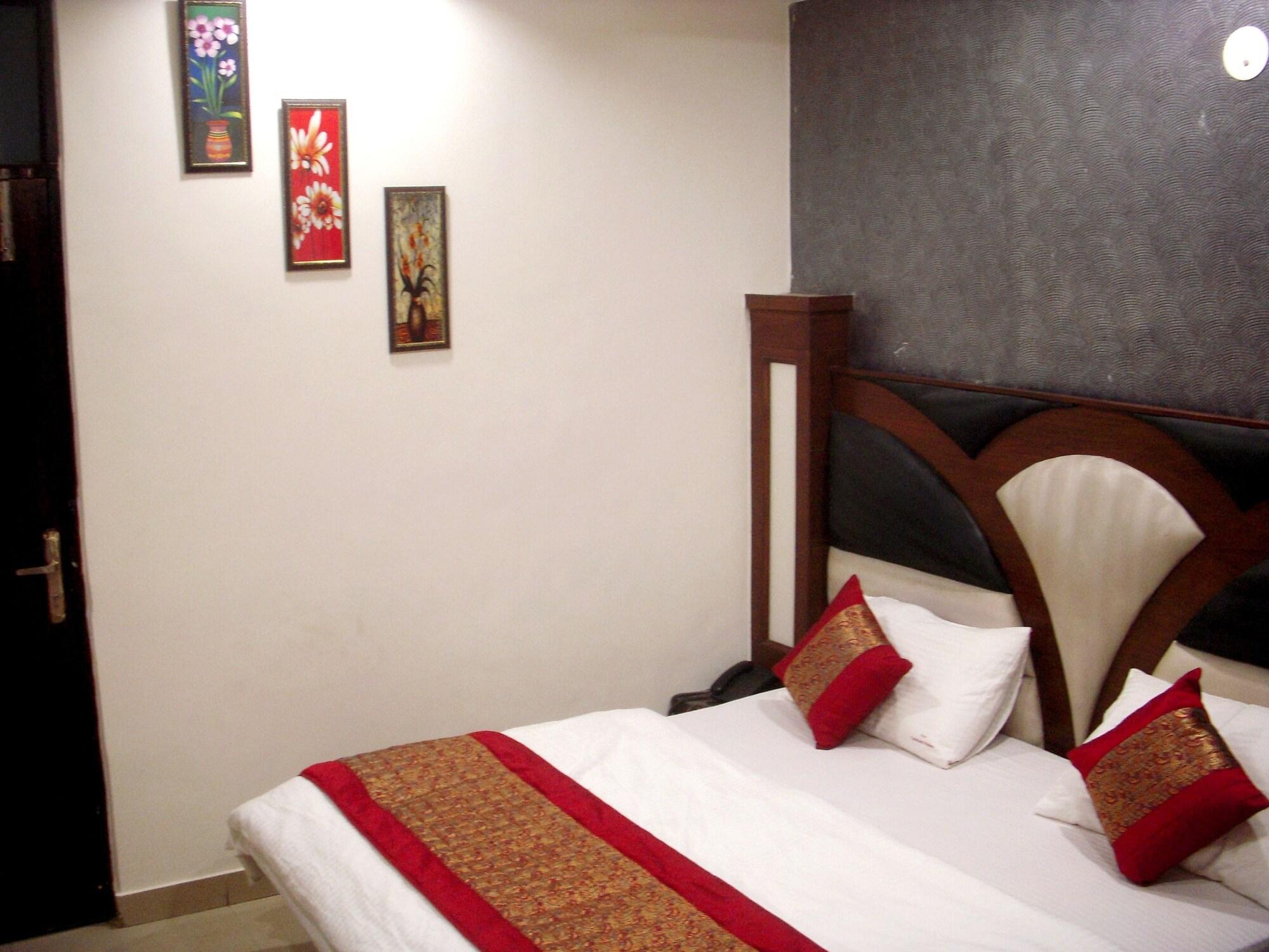 Tashkent Palace - Near Railway Station 3* New Delhi
