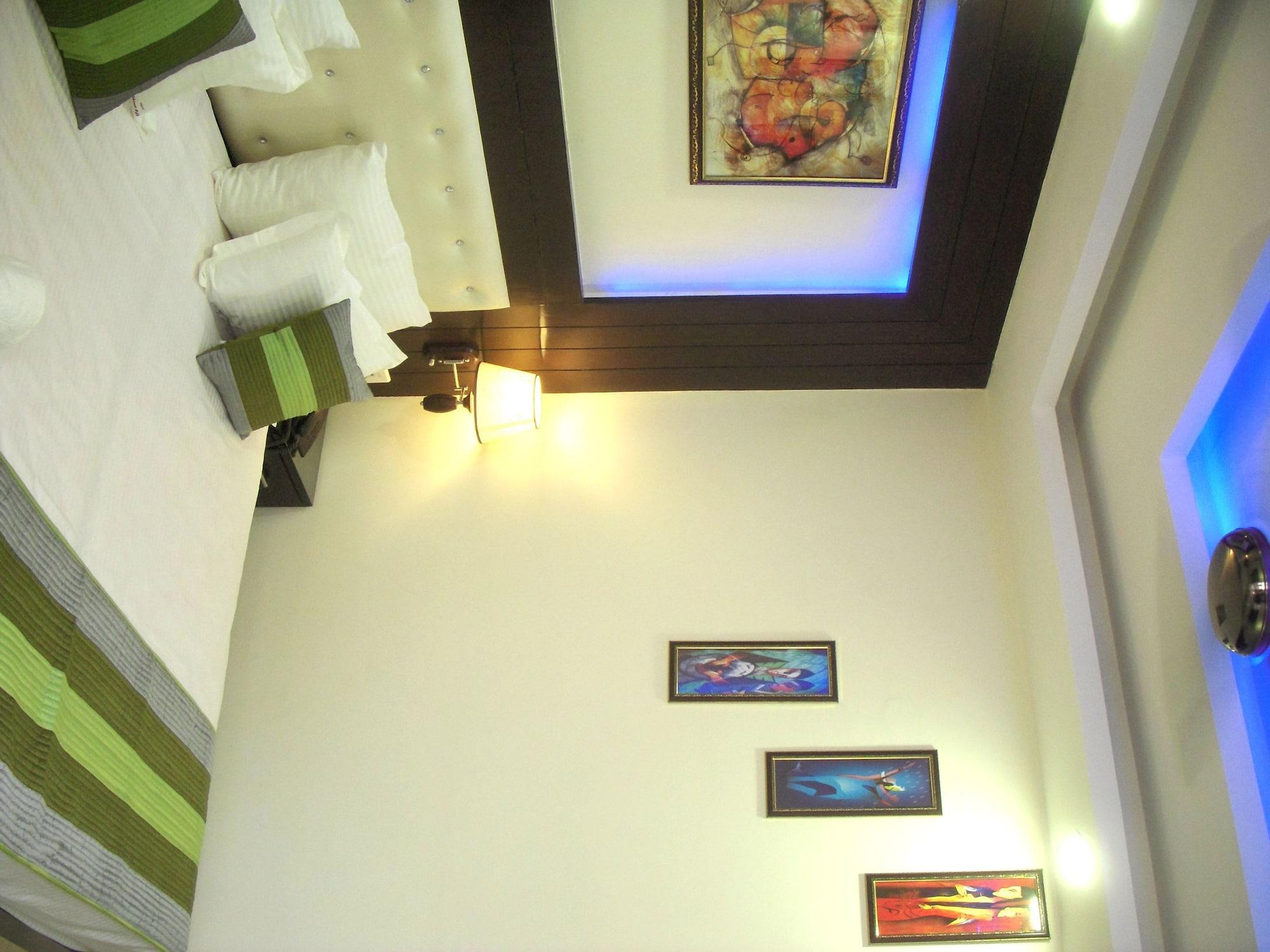 Tashkent Palace - Near Railway Station 3* New Delhi
