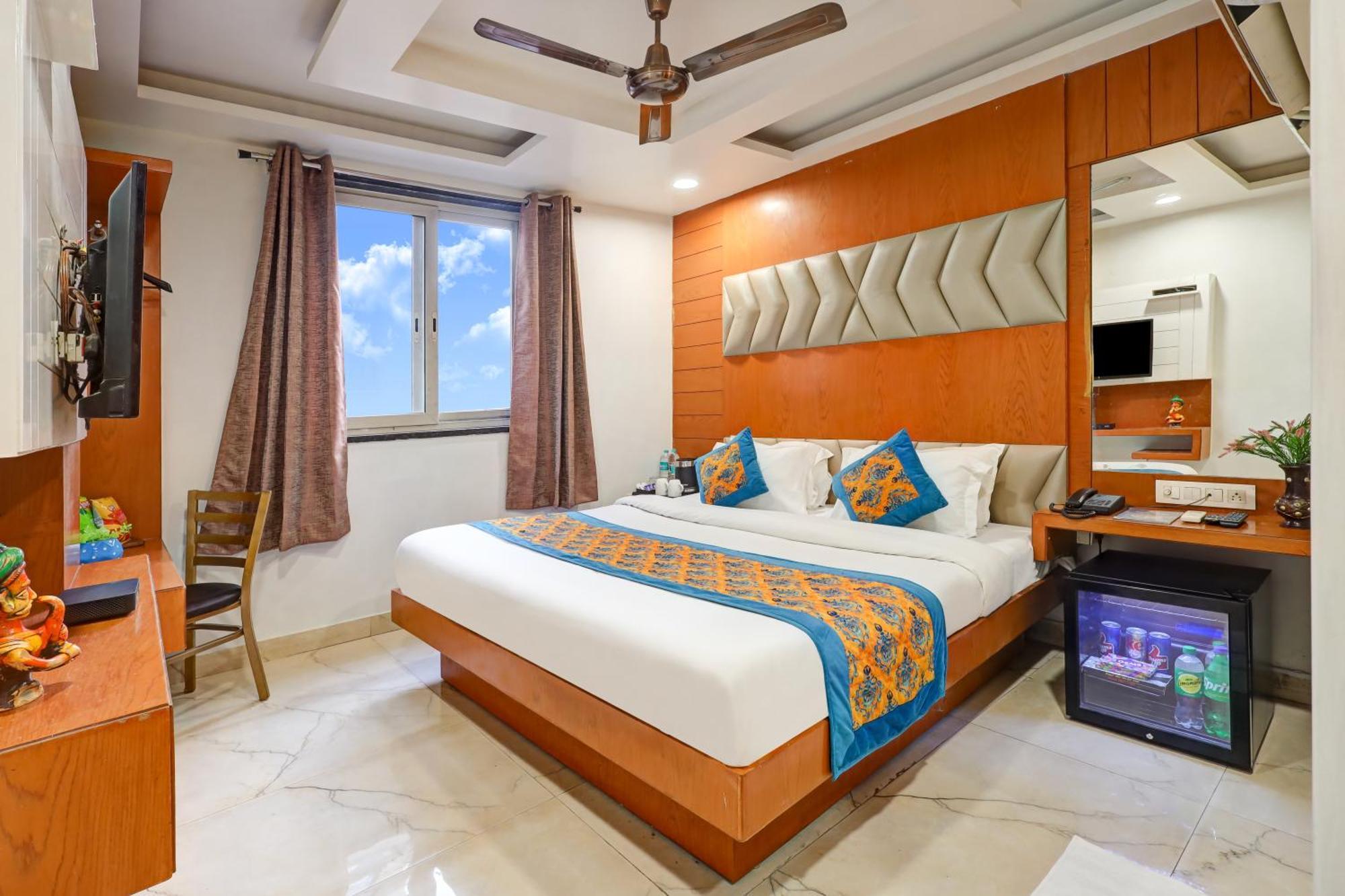 Tashkent Palace - Near Railway Station Hotel New Delhi