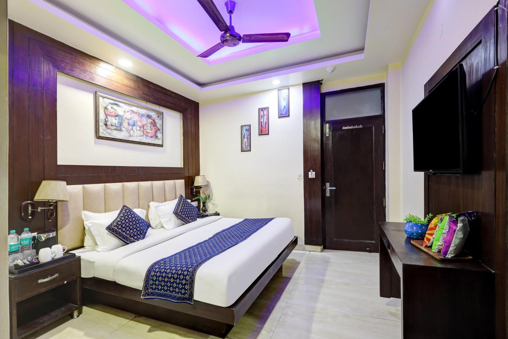 Tashkent Palace - Near Railway Station 3*
